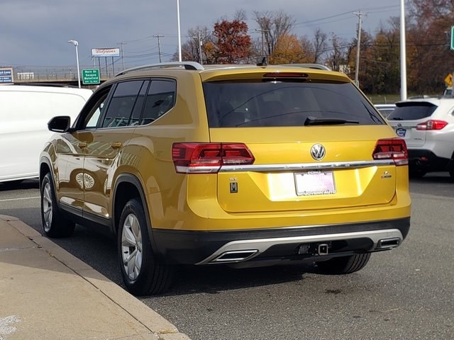 Used 2018 Volkswagen Atlas SE w/Tech with VIN 1V2LR2CA0JC540420 for sale in Saugus, MA