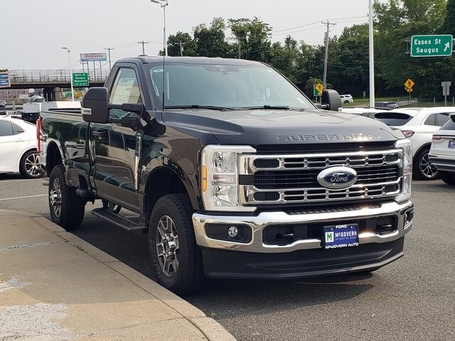 2025 Ford F-350 XLT photo 4
