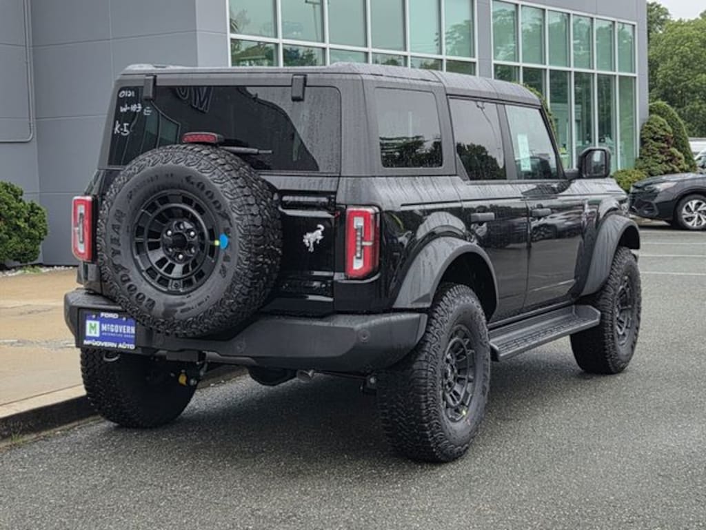 New 2026 Ford Bronco Outer Banks SUV