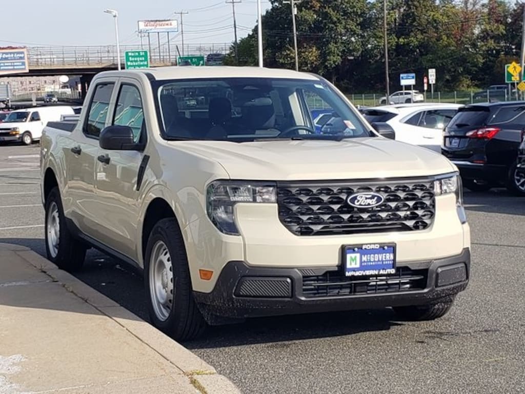 New 2025 Ford Maverick XL Truck