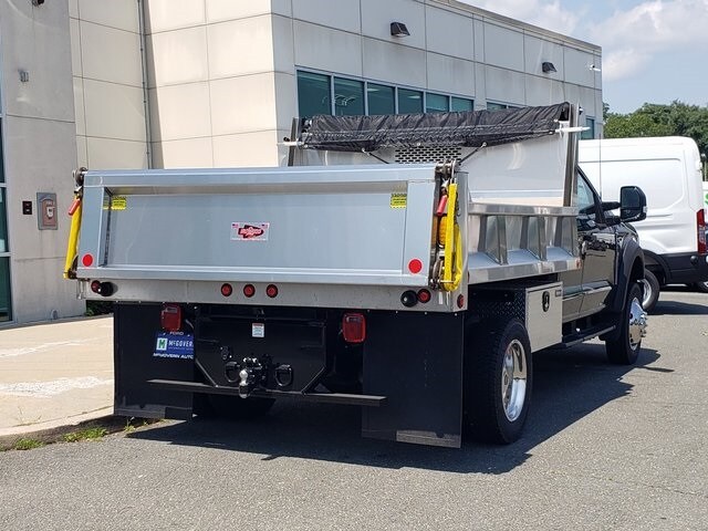 2025 Ford F-550 XLT photo 2