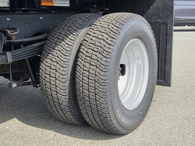 2026 Ford F-350 Super Duty Chassis Cab XL - Photo 34