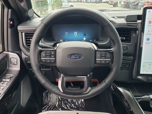 2025 Ford F-150 Lightning Platinum - Photo 37