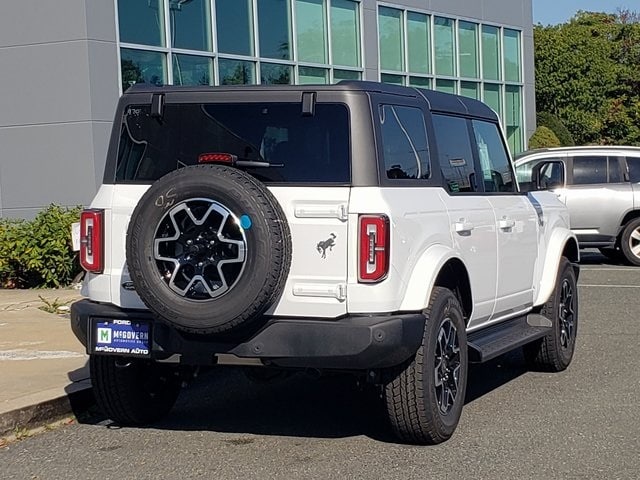 2025 Ford Bronco Outer Banks photo 3