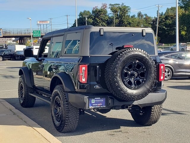 2023 Ford Bronco Wildtrak photo 2