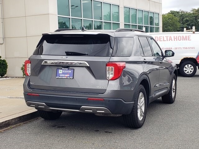 2022 Ford Explorer XLT photo 2