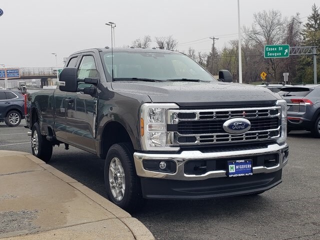 2025 Ford F-350 XLT photo 4