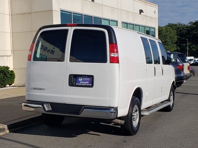 2023 Chevrolet Express 2500 Work Cargo Van photo 2
