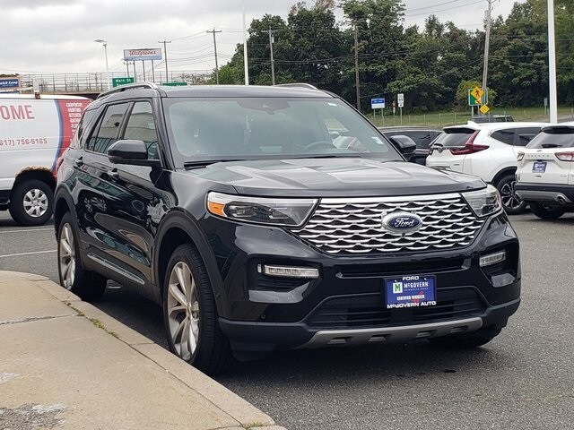 2022 Ford Explorer Platinum photo 4
