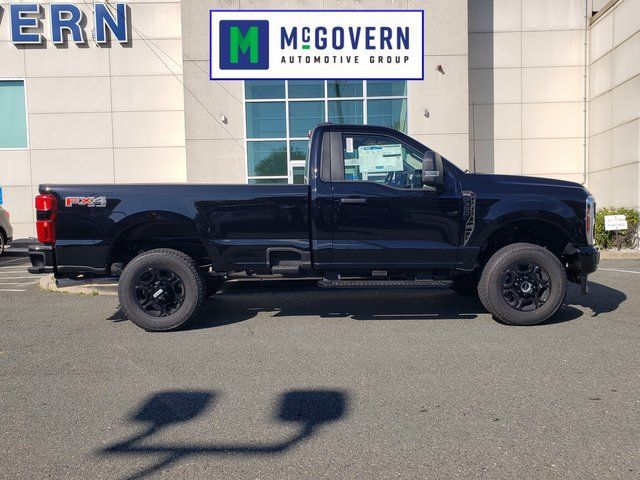 2026 Ford F-350 Super Duty XL - Photo 9