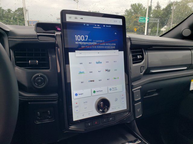 2025 Ford F-150 Lightning Platinum - Photo 23