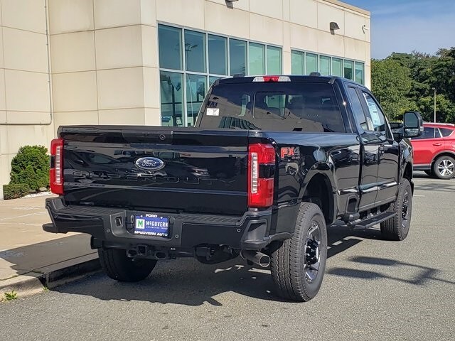 2026 Ford F-350 photo 3