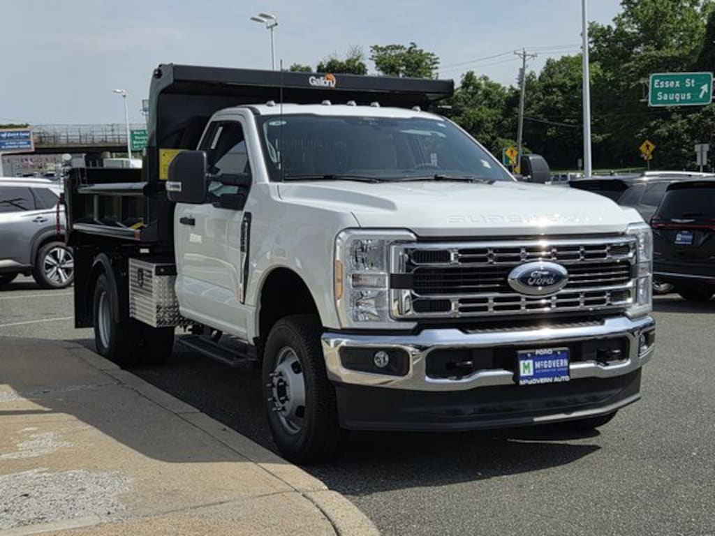 New 2026 Ford F-350SD XL Chassis