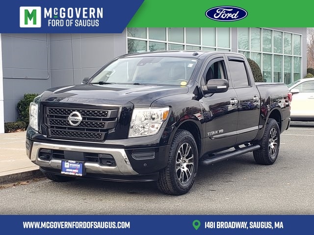 2020 Nissan Titan SV's photo