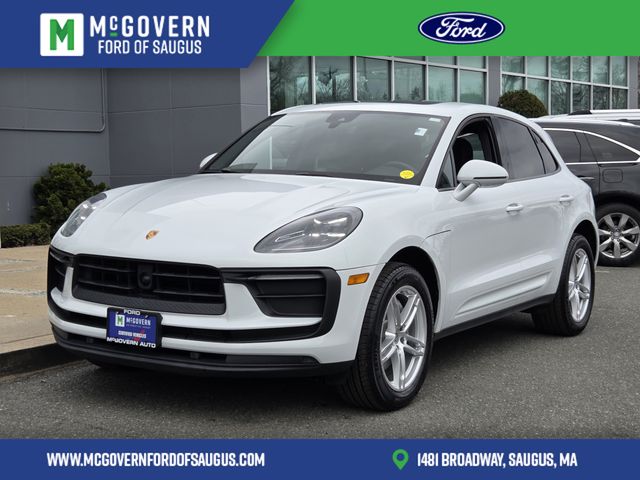 2022 Porsche Macan Base