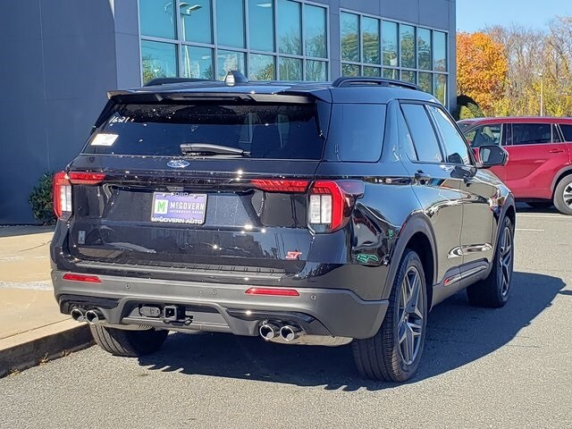 2026 Ford Explorer ST photo 3