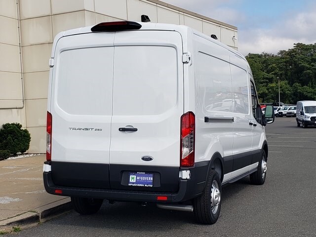2025 Ford Transit photo 3
