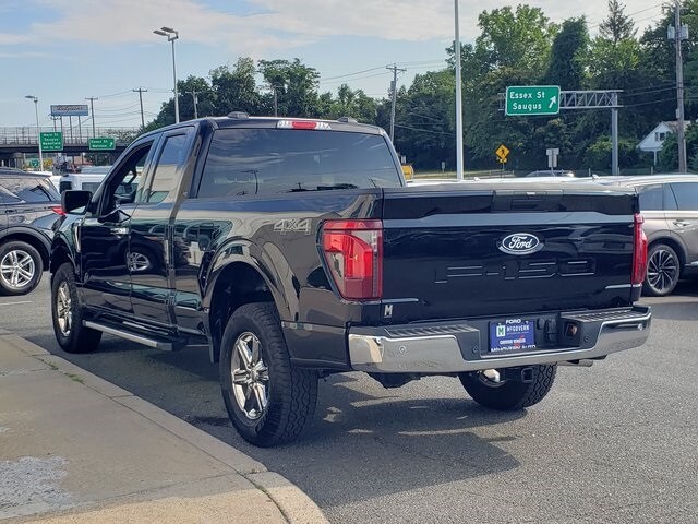 2025 Ford F-150 XLT photo 2