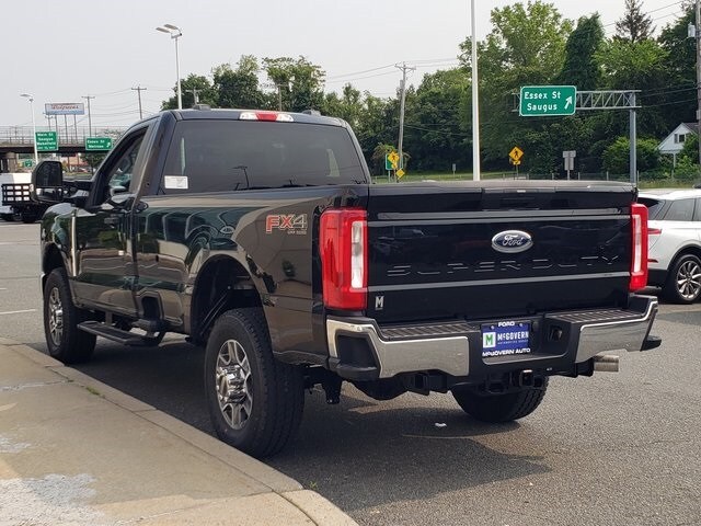 2025 Ford F-350 XLT photo 2
