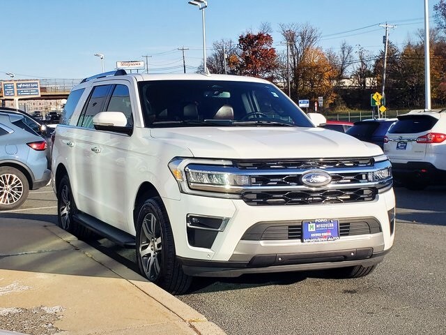 2024 Ford Expedition Limited photo 3
