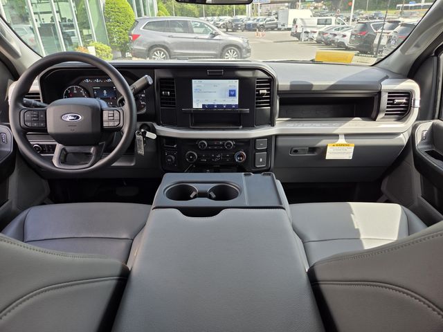 2026 Ford F-350 Super Duty Chassis Cab XL - Photo 18