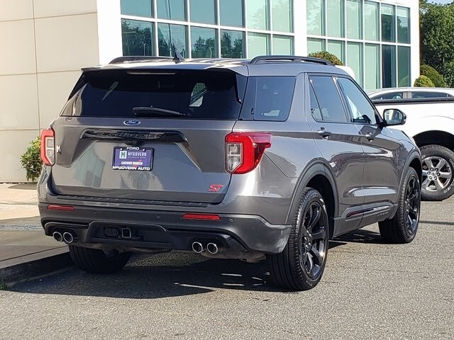 2022 Ford Explorer ST photo 2