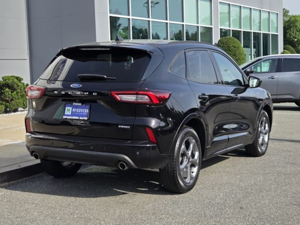 Used 2023 Ford Escape ST-Line Select SUV