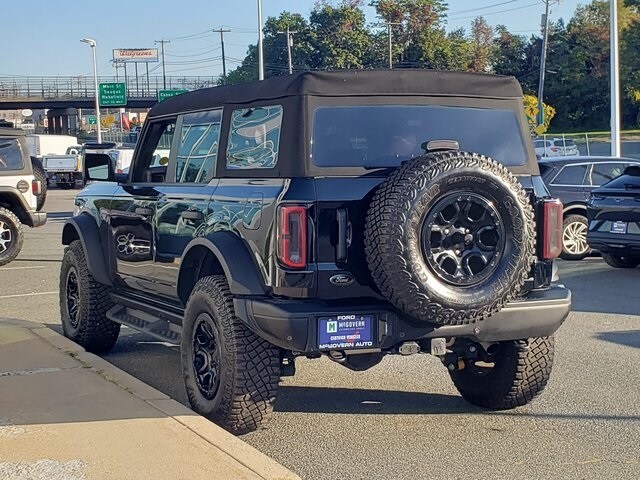 2024 Ford Bronco Badlands photo 2