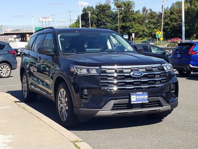 2025 Ford Explorer photo 4