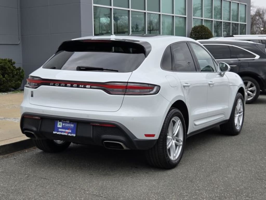 Used 2022 Porsche Macan Base SUV