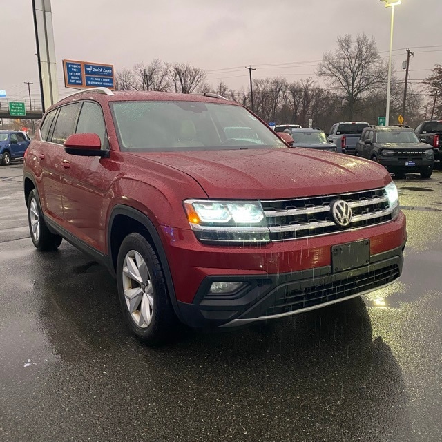 Used 2018 Volkswagen Atlas SE w/Tech with VIN 1V2LR2CAXJC550226 for sale in Saugus, MA