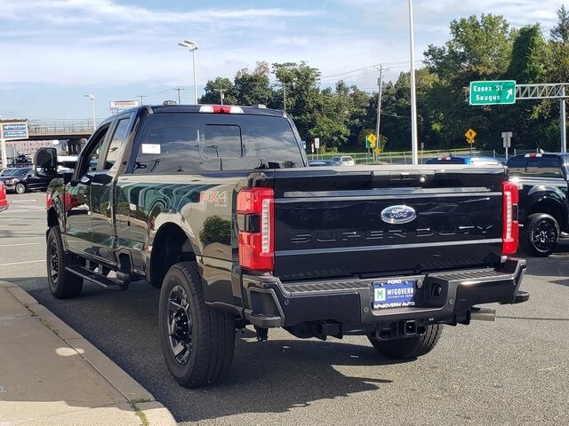 2026 Ford F-350 photo 2