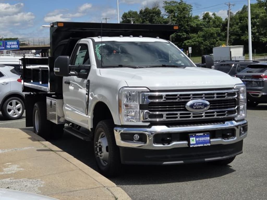 New 2026 Ford F-350SD XL Chassis