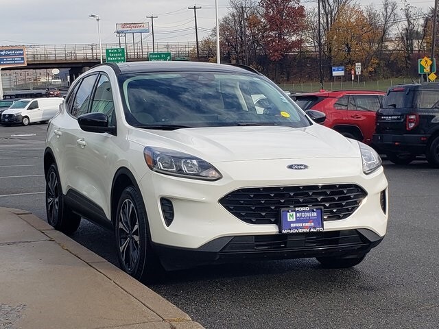 2022 Ford Escape SE photo 4