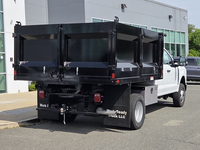2026 Ford F-350 Super Duty Chassis Cab XL - Photo 3