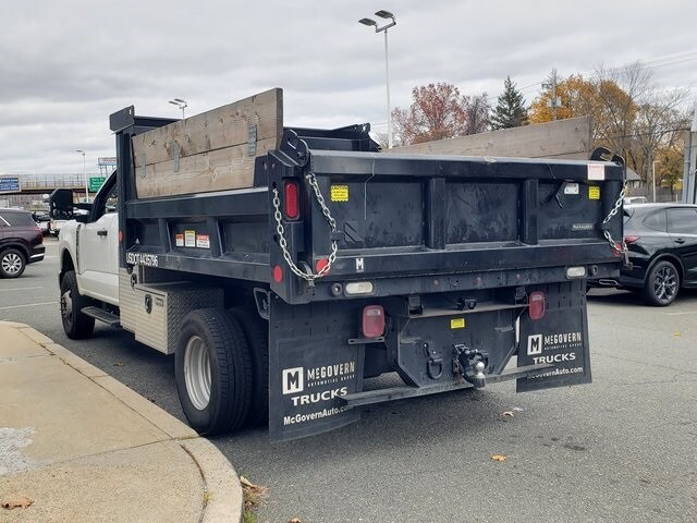 2024 Ford F-350 photo 2