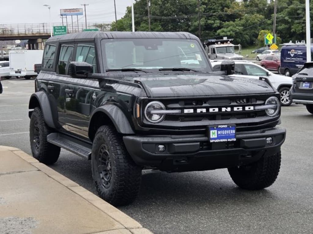 New 2026 Ford Bronco Outer Banks SUV
