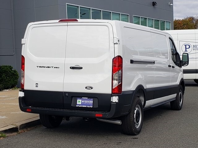 2026 Ford Transit photo 3