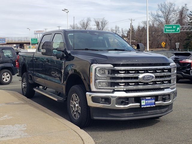 2025 Ford F-350 Lariat photo 4