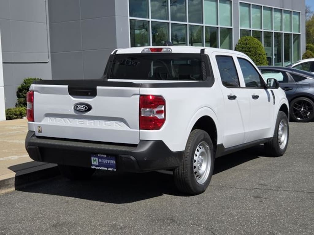 New 2025 Ford Maverick XL Truck