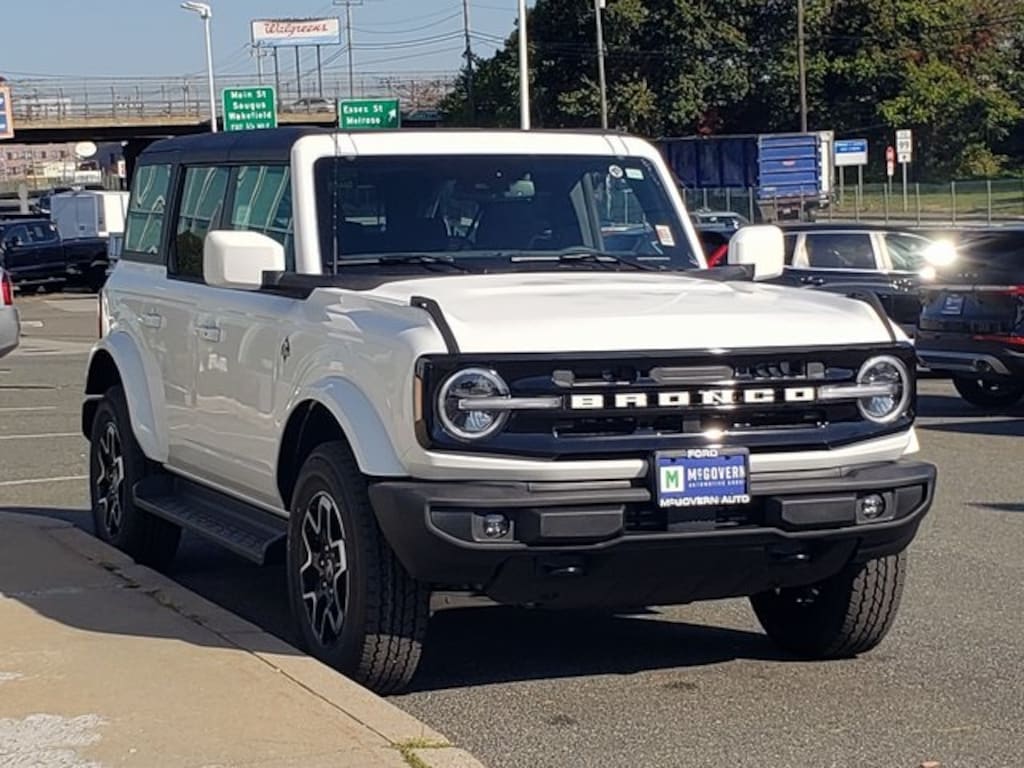 New 2025 Ford Bronco Outer Banks SUV