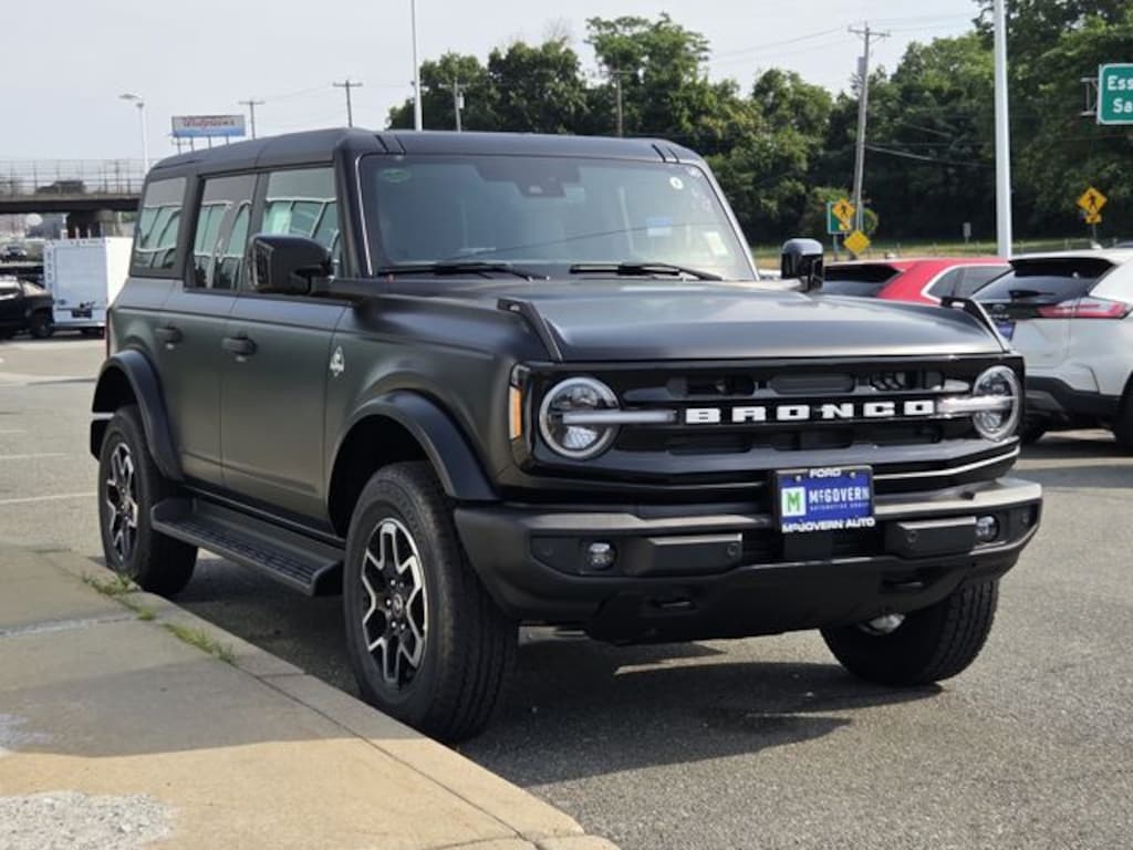 New 2026 Ford Bronco Outer Banks SUV