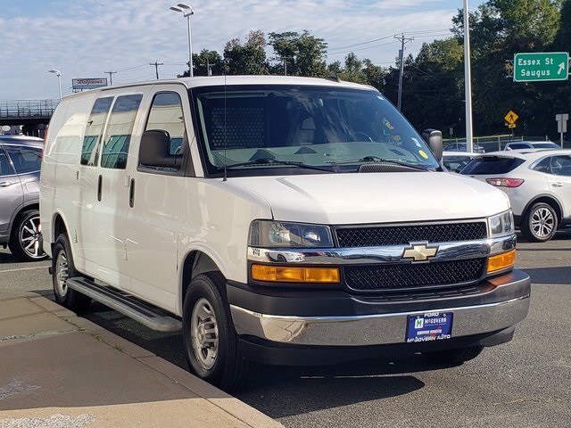 2023 Chevrolet Express 2500 Work Cargo Van photo 3