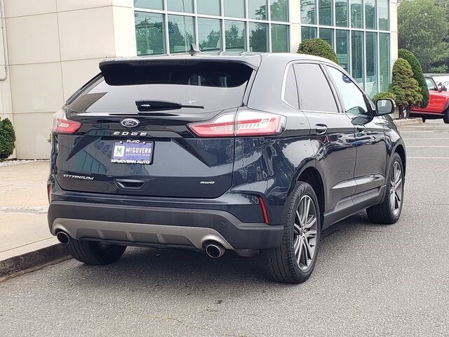 2022 Ford Edge Titanium photo 3