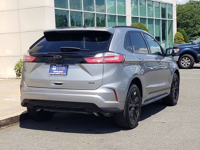 2022 Ford Edge SE photo 2