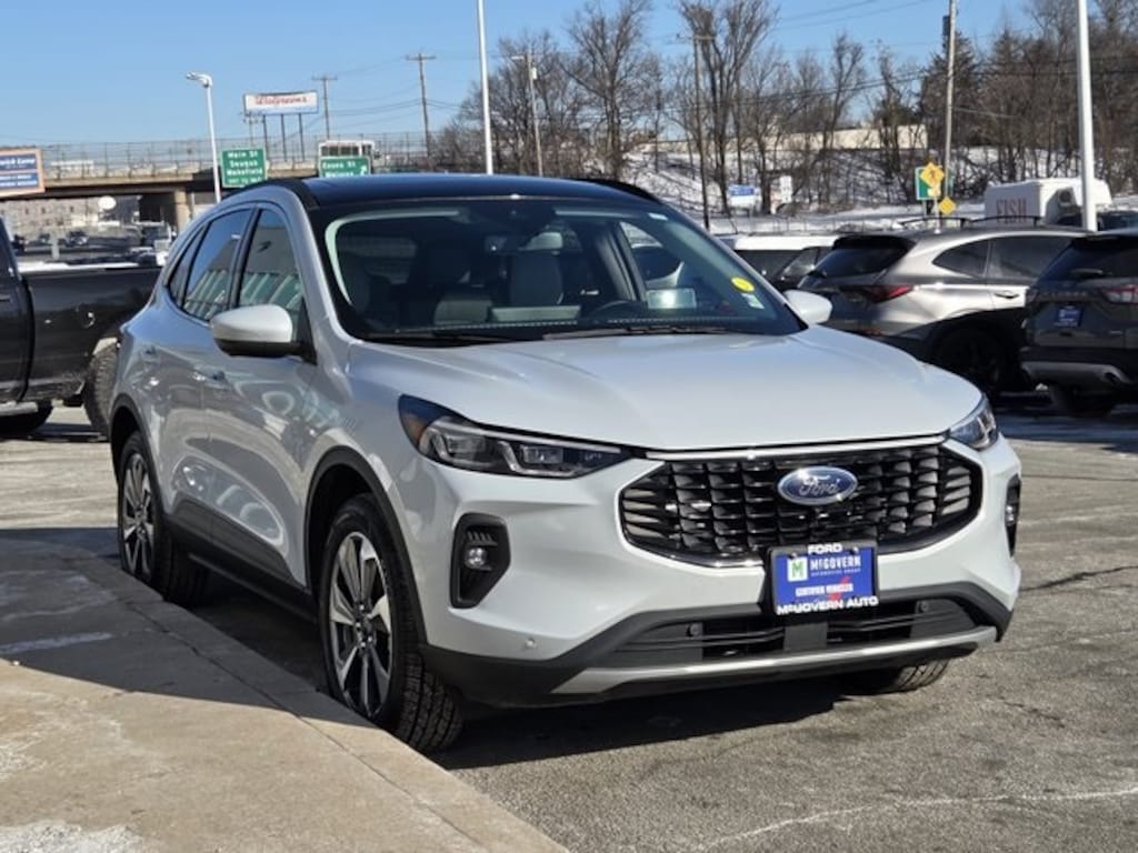 Used 2025 Ford Escape Hybrid Platinum SUV