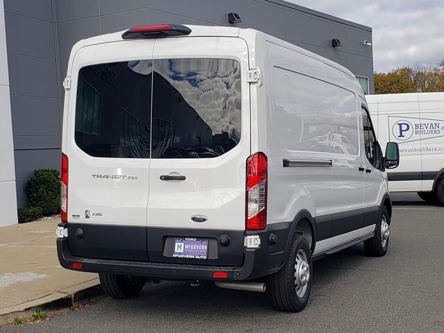2025 Ford Transit Cargo Van photo 3