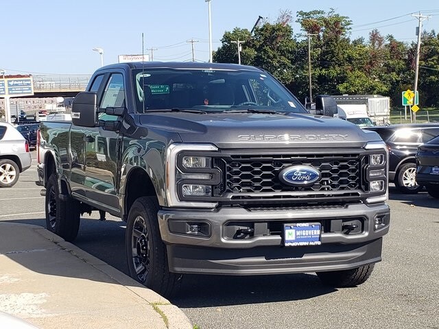 2026 Ford F-350 photo 4