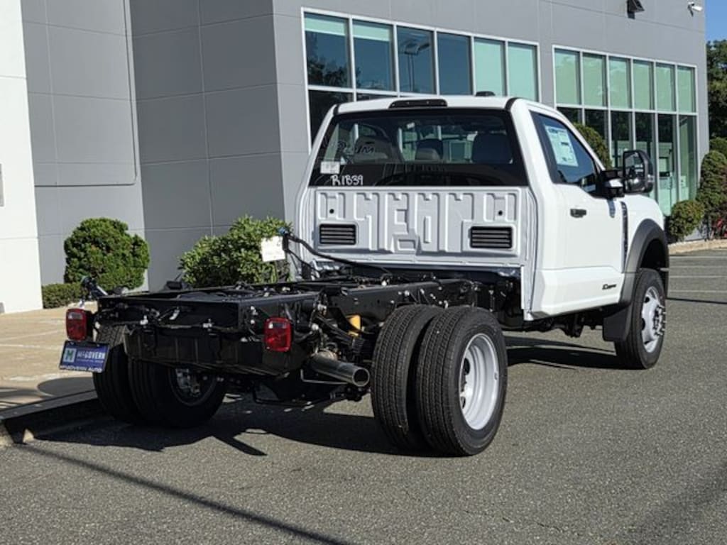 New 2026 Ford F-450SD Chassis