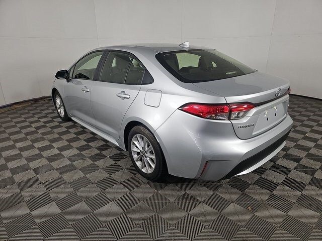 2022 Toyota Corolla LE photo 4